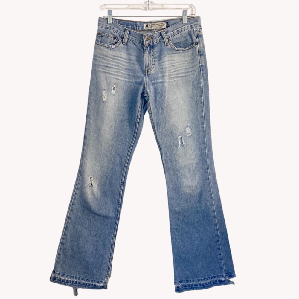 Vintage 90s Low Rise Flare ripped Jeans Size 4 Y2K